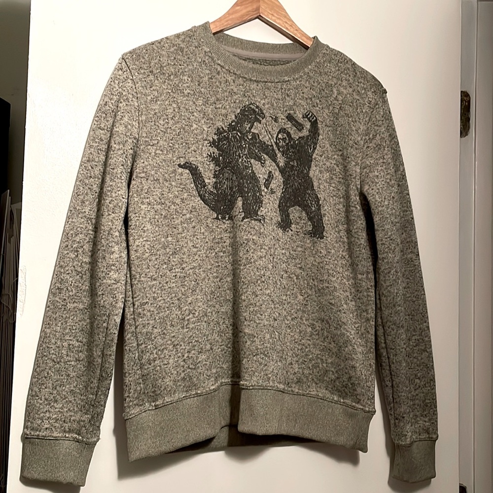 Men’s Medium Lucky brand fleece sweatshirt with Godzilla and King Kong battling!